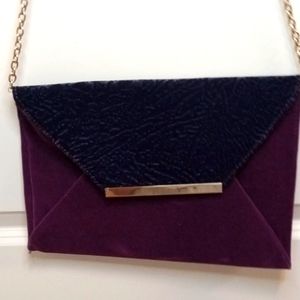 Nila Anthony purple/black velvet envelope crossbody/clutch bag.  Vintage, EUC